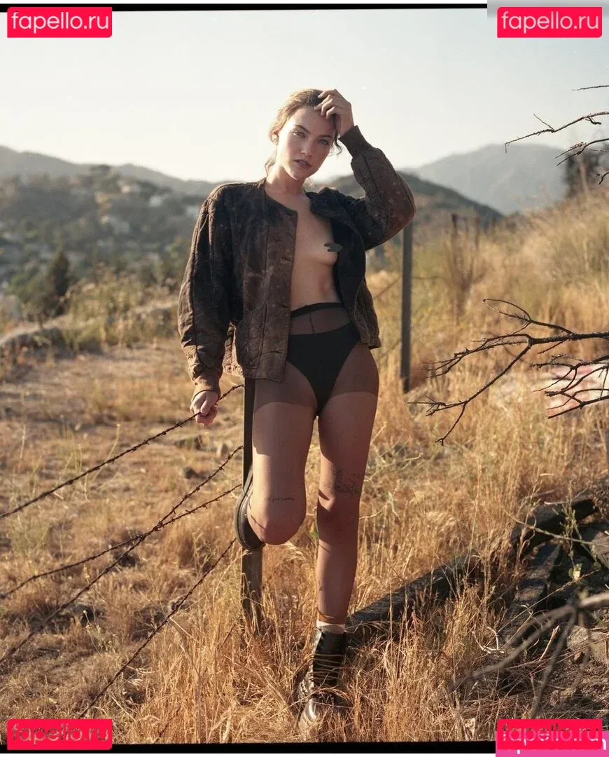 Violett Beane Onlyfans Photo Gallery 