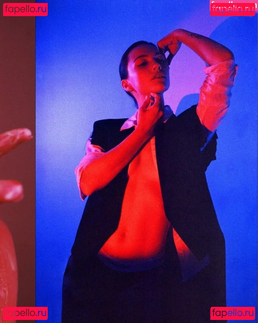 Violett Beane Onlyfans Photo Gallery 