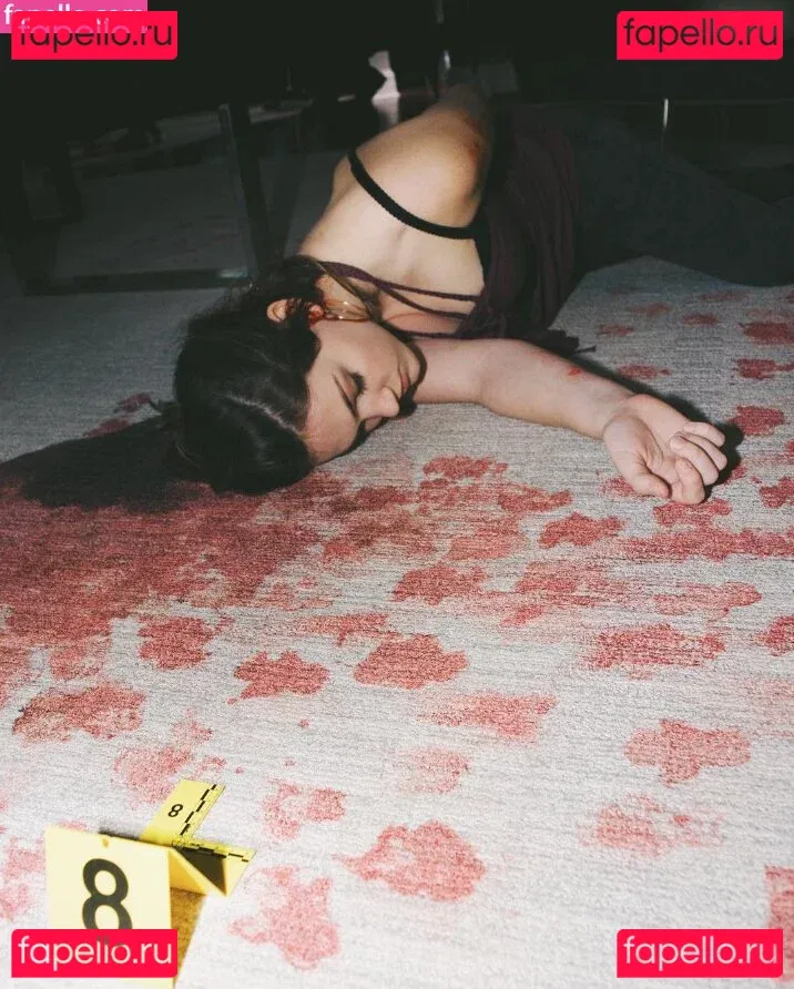 Violett Beane Onlyfans Photo Gallery 