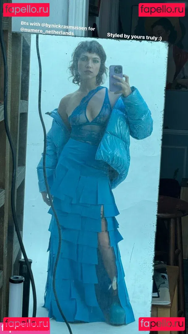 Violett Beane Onlyfans Photo Gallery 