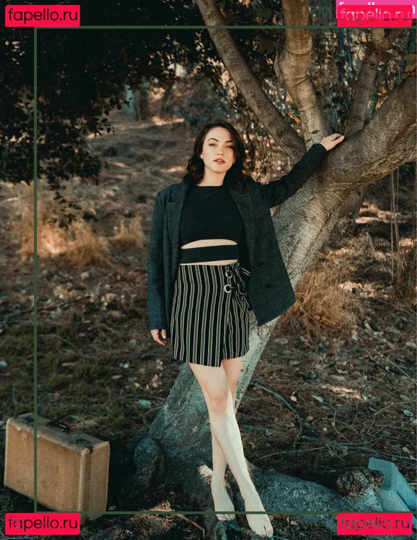 Violett Beane Onlyfans Photo Gallery 