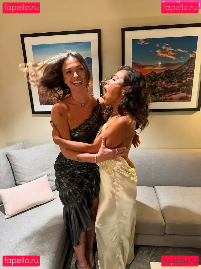 Violett Beane Onlyfans Photo Gallery 