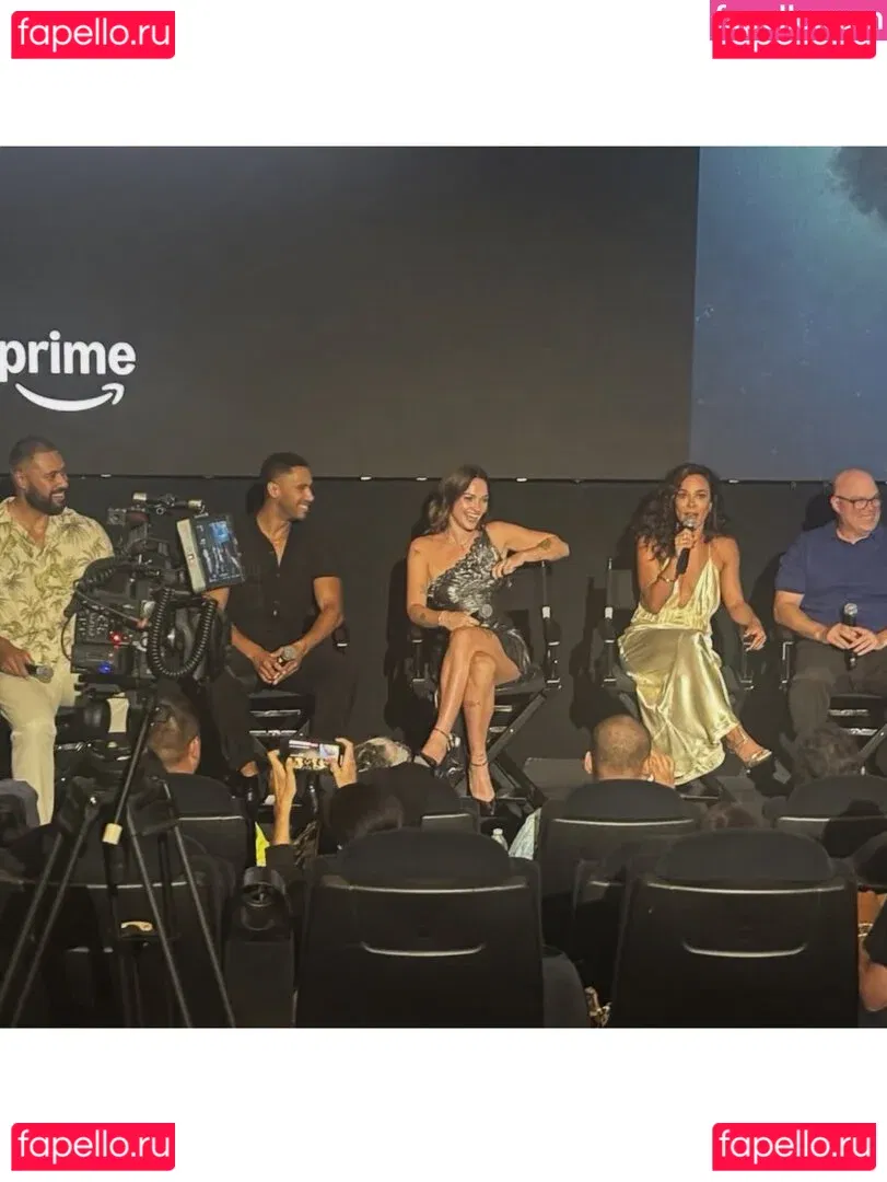 Violett Beane Onlyfans Photo Gallery 