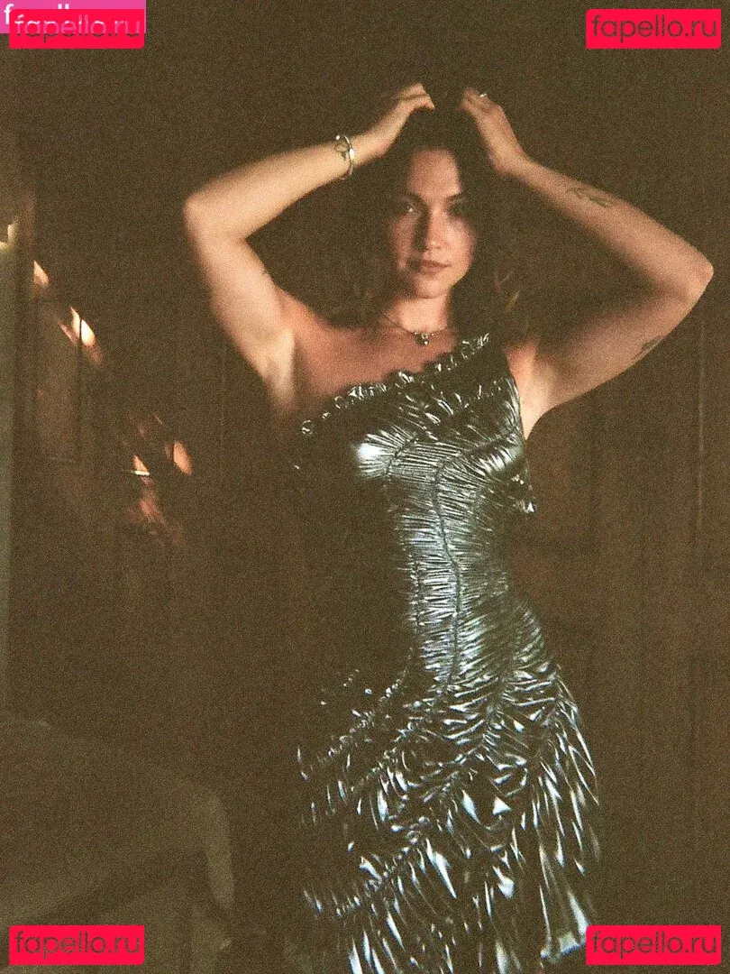 Violett Beane Onlyfans Photo Gallery 