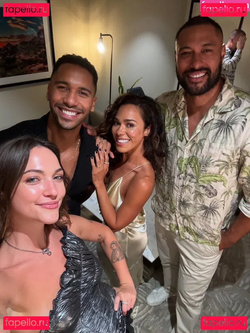 Violett Beane Onlyfans Photo Gallery 