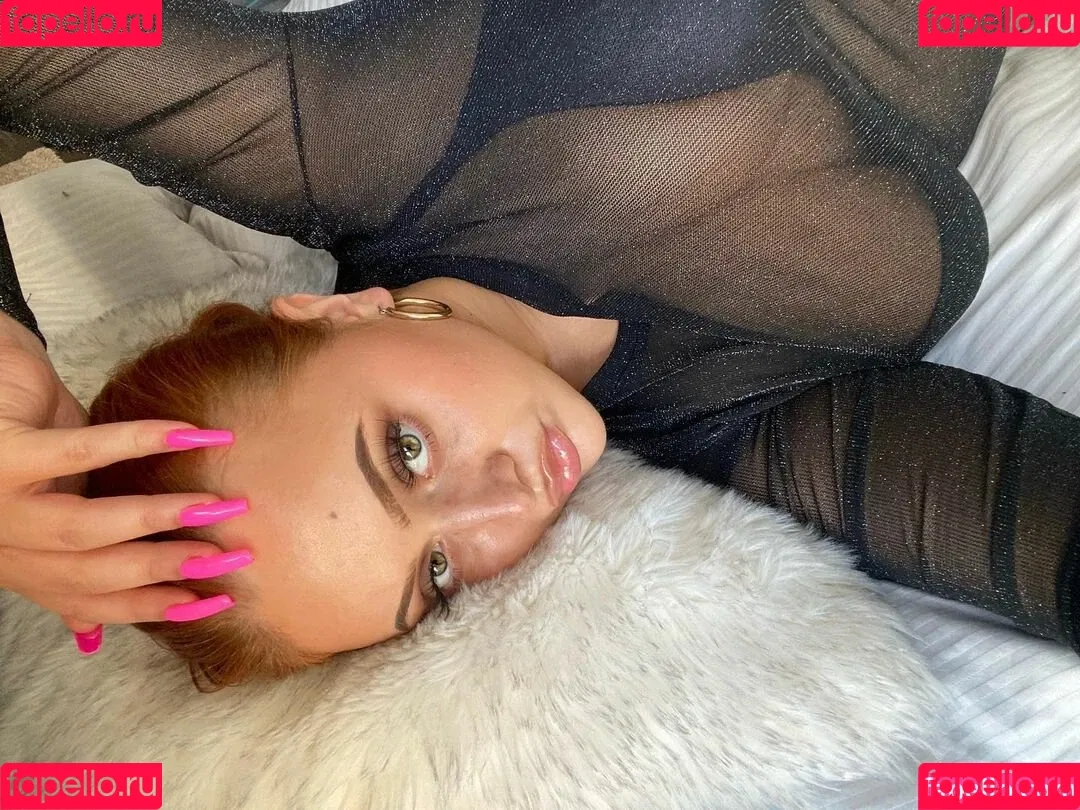 Eleanor Evans Onlyfans Photo Gallery 