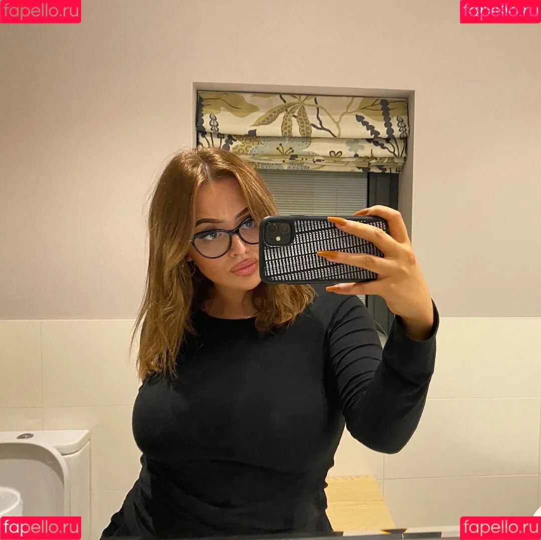 Eleanor Evans Onlyfans Photo Gallery 