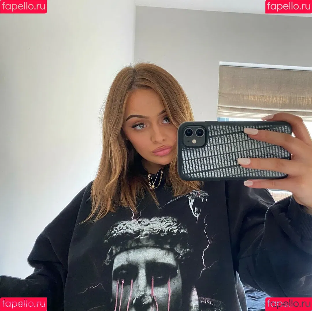 Eleanor Evans Onlyfans Photo Gallery 