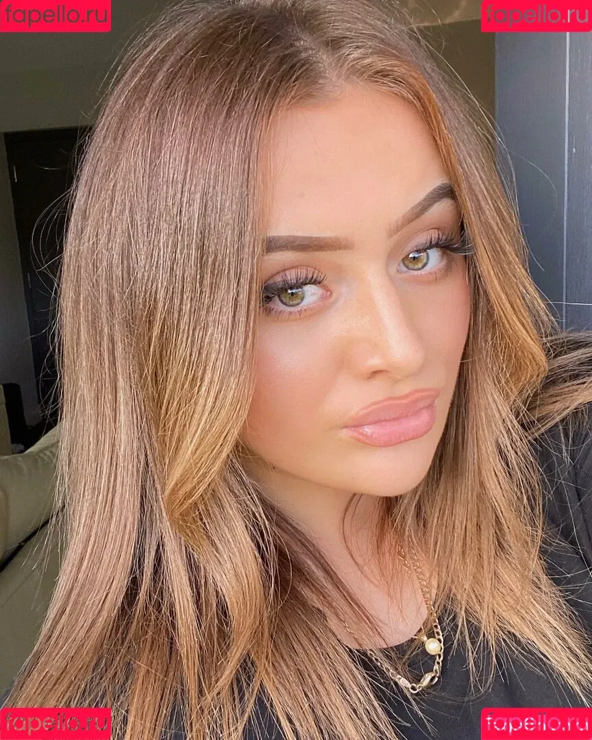 Eleanor Evans Onlyfans Photo Gallery 