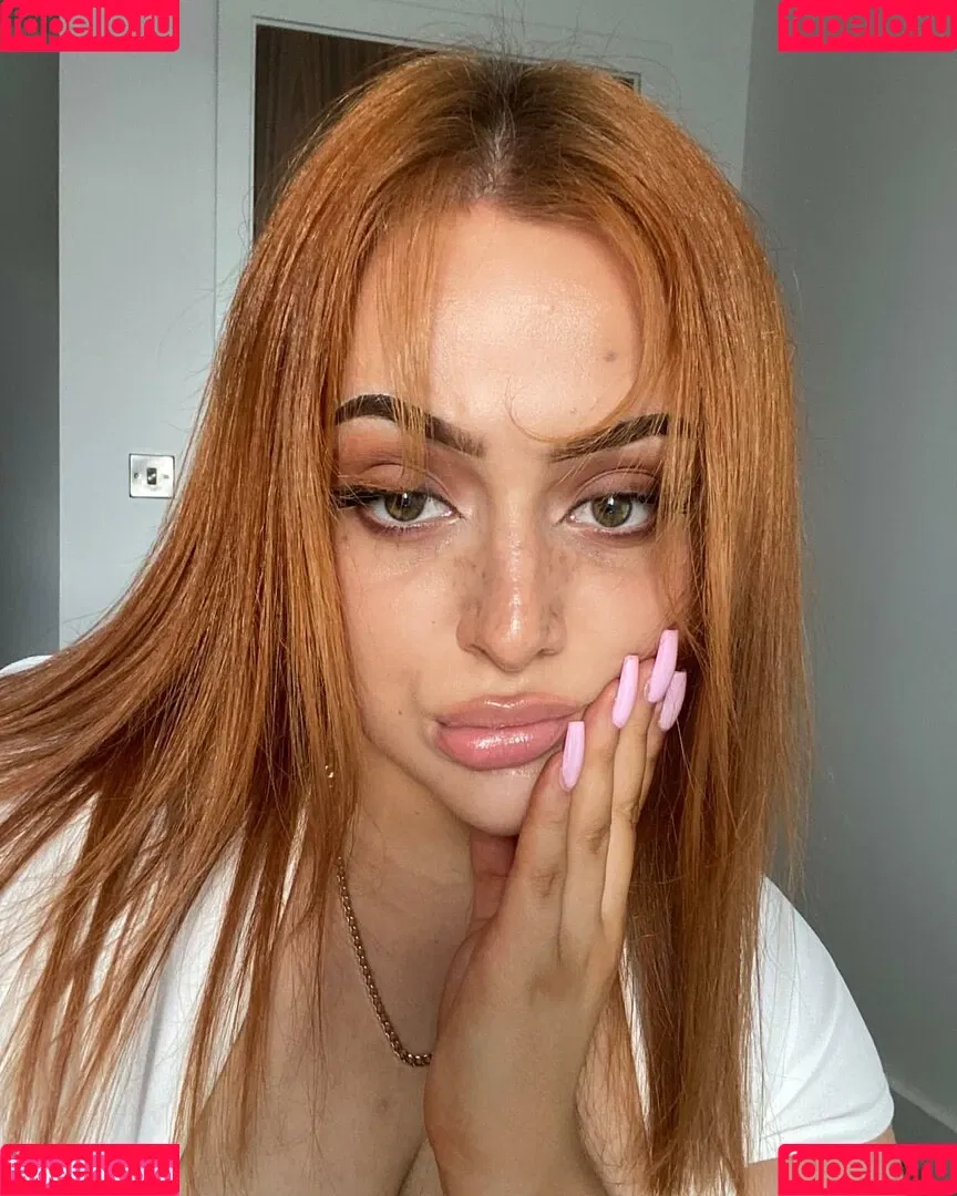 Eleanor Evans Onlyfans Photo Gallery 