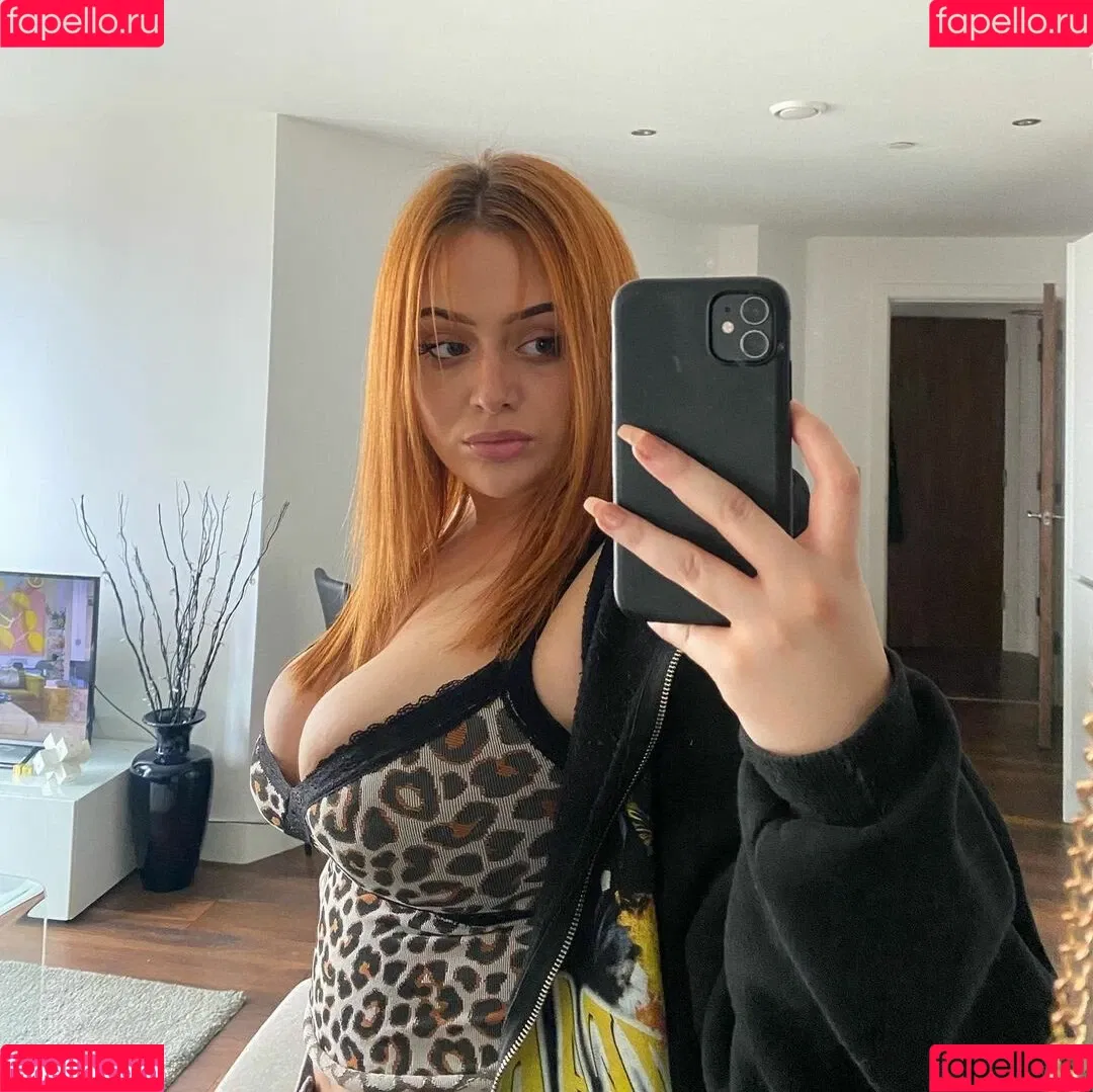 Eleanor Evans Onlyfans Photo Gallery 
