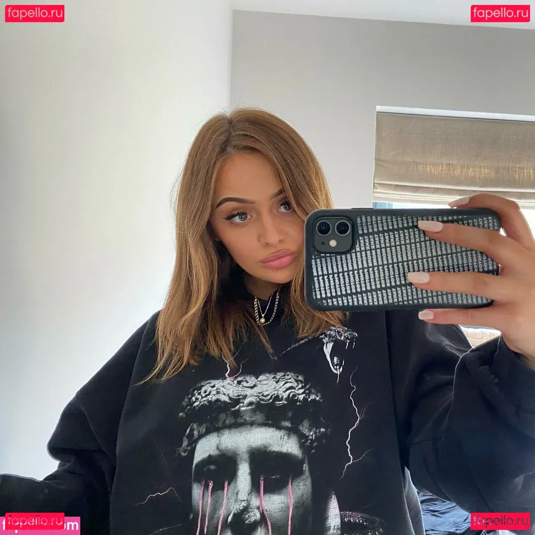 Eleanor Evans Onlyfans Photo Gallery 