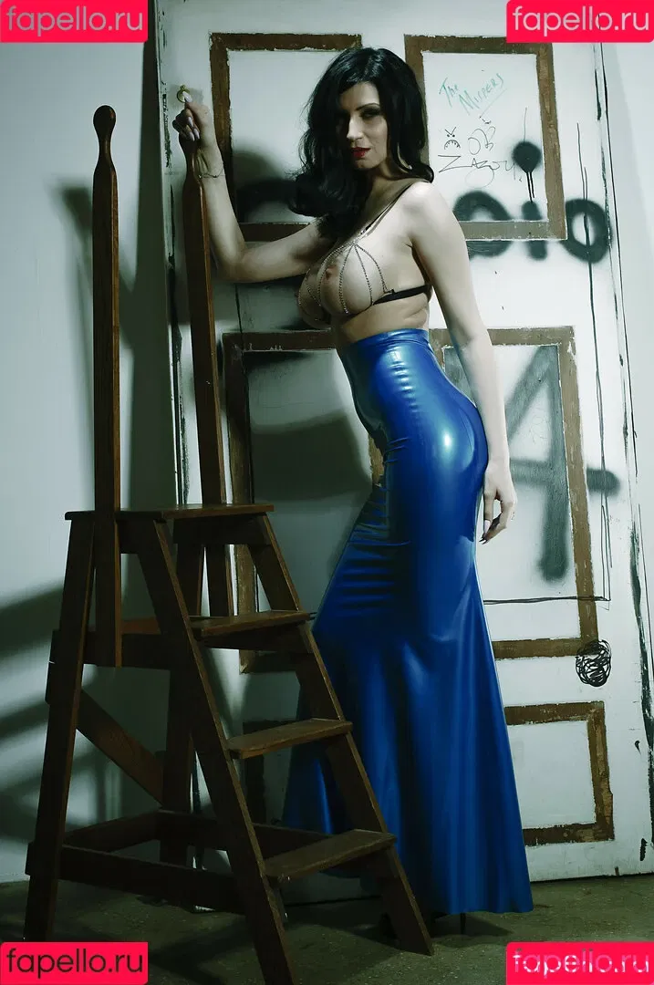 Lillyroma1982 Onlyfans Photo Gallery 