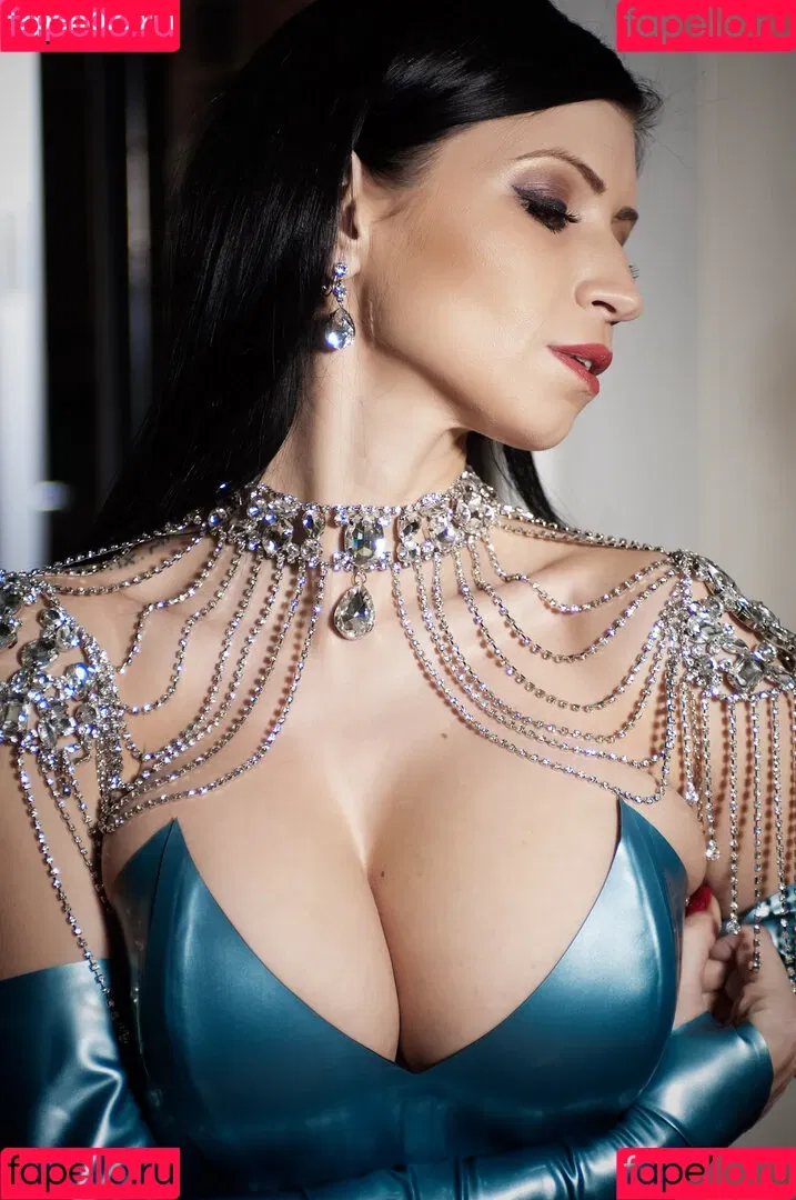 Lillyroma1982 Onlyfans Photo Gallery 