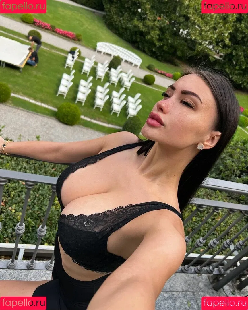 Lucrezia De Lellis Onlyfans Photo Gallery 