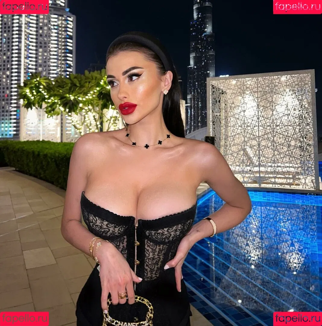 Lucrezia De Lellis Onlyfans Photo Gallery 