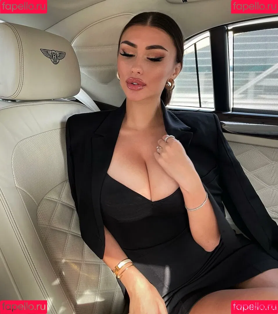 Lucrezia De Lellis Onlyfans Photo Gallery 