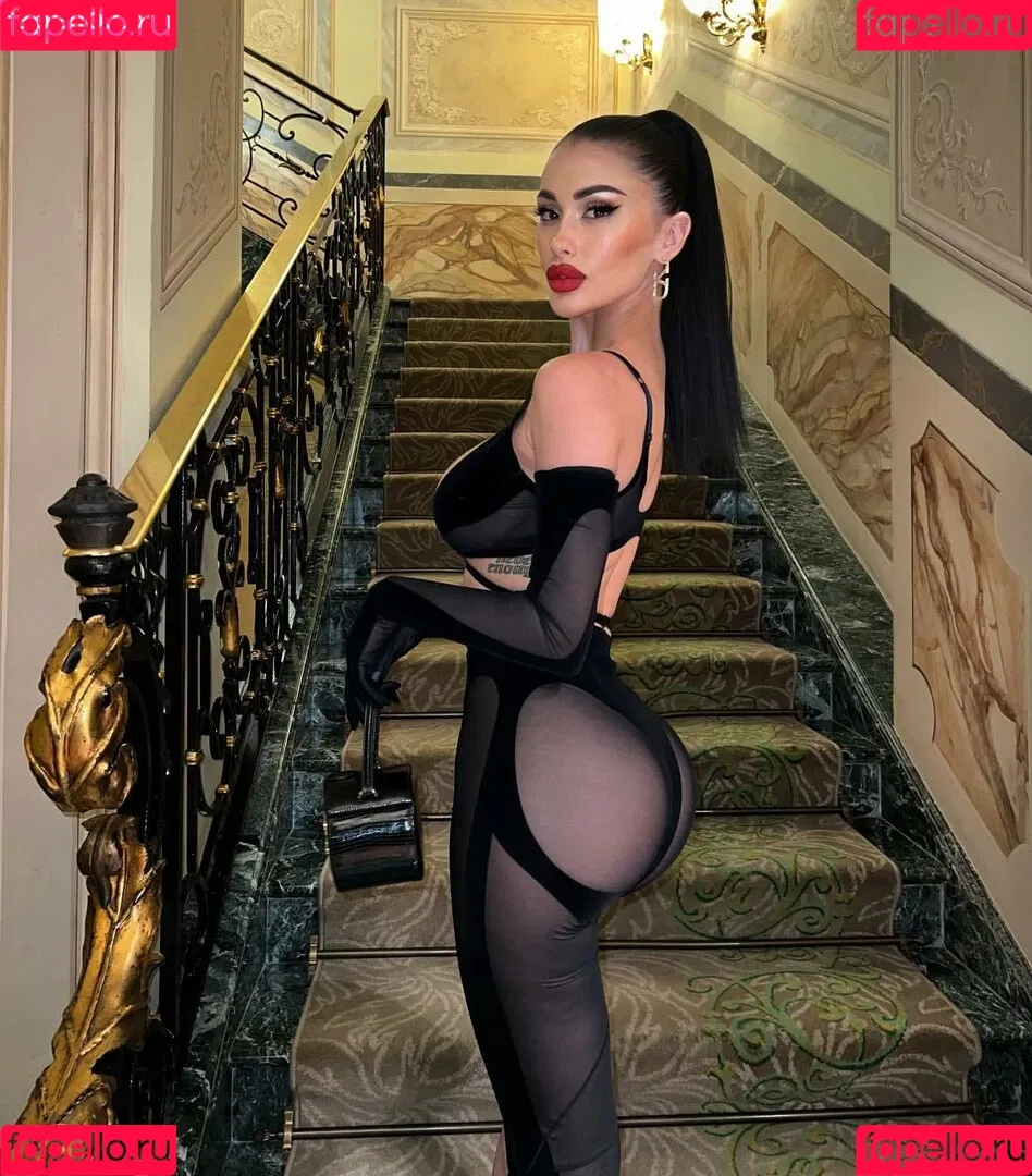 Lucrezia De Lellis Onlyfans Photo Gallery 