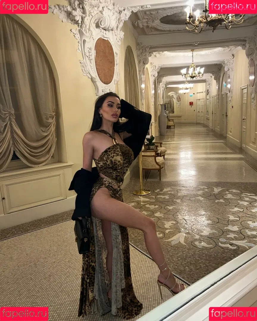 Lucrezia De Lellis Onlyfans Photo Gallery 