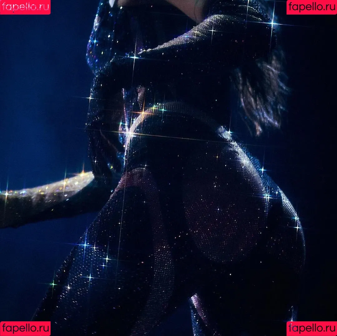 Dua Lipa Onlyfans Photo Gallery 