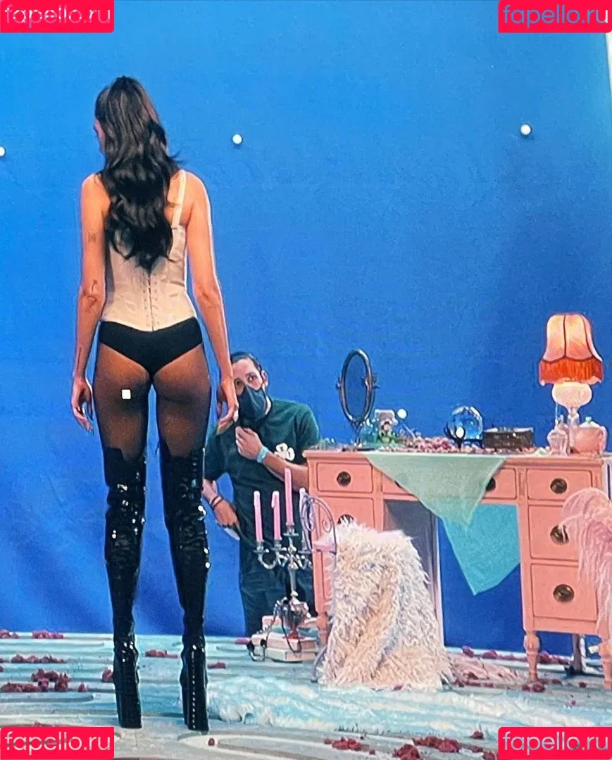 Dua Lipa Onlyfans Photo Gallery 