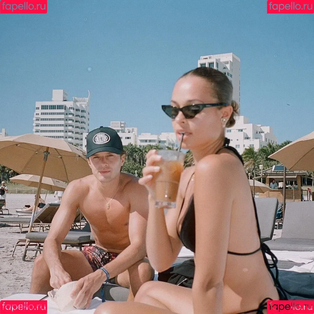 Dua Lipa Onlyfans Photo Gallery 