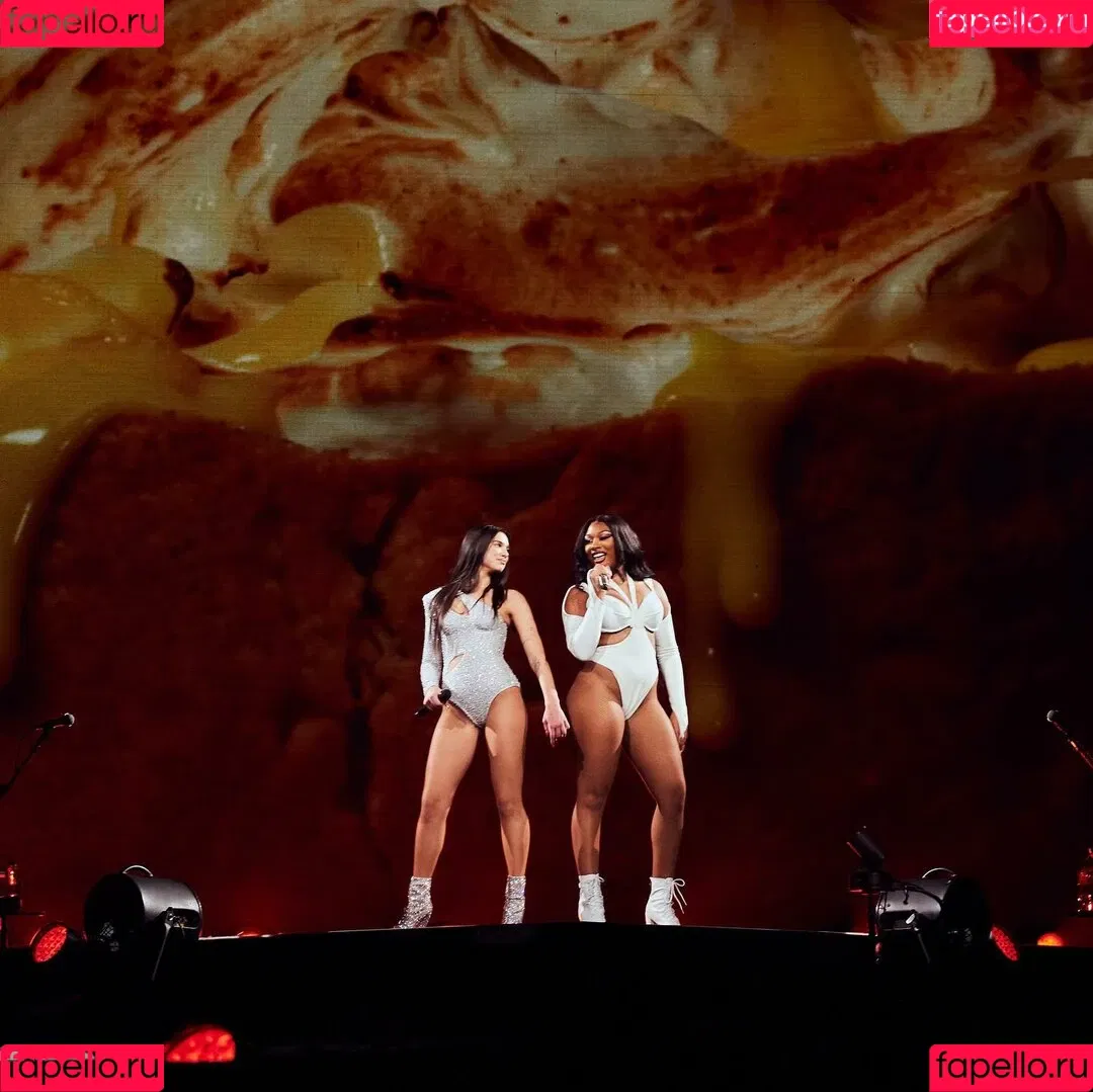 Dua Lipa Onlyfans Photo Gallery 