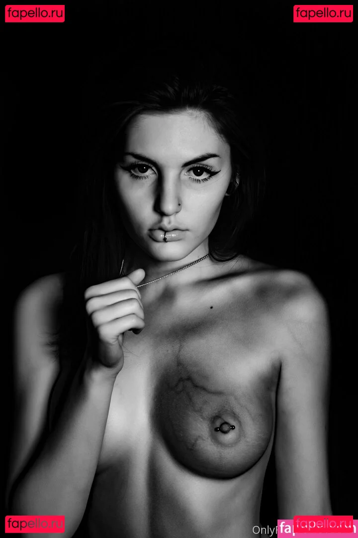 ghosti Onlyfans Photo Gallery 