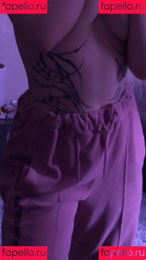 skrpnkva Onlyfans Photo Gallery 