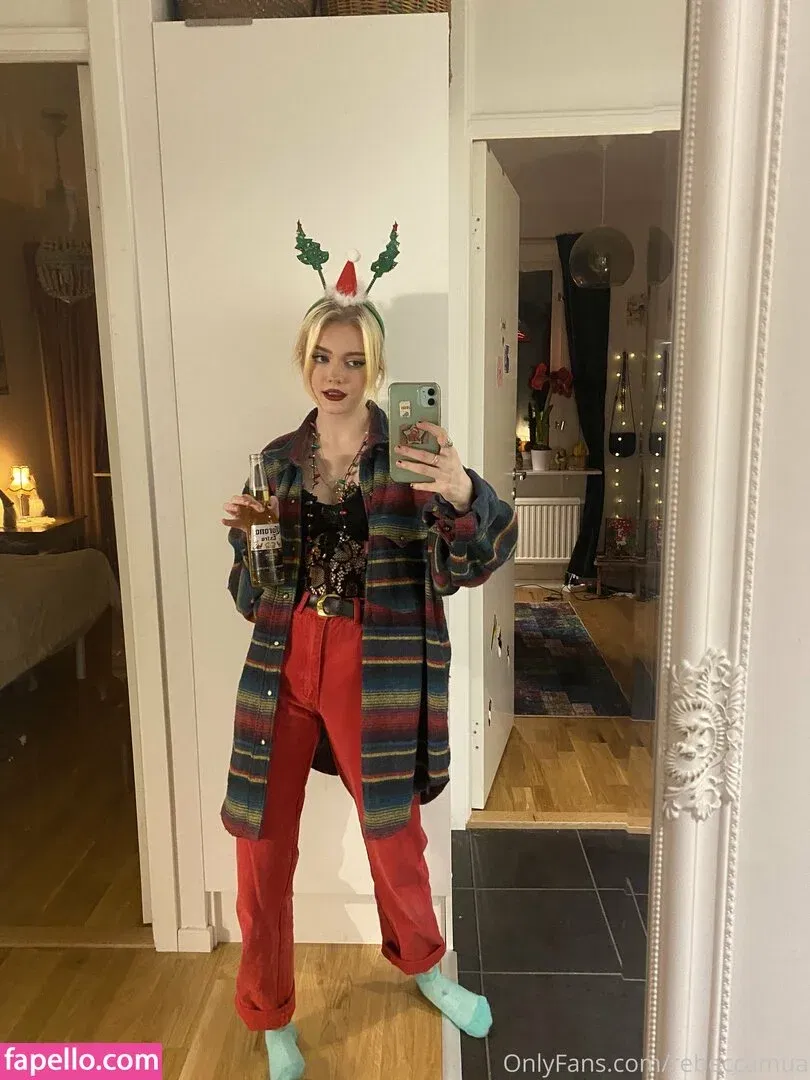 rebecccamua Onlyfans Photo Gallery 