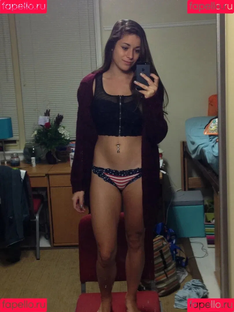 Katie Broad Onlyfans Photo Gallery 
