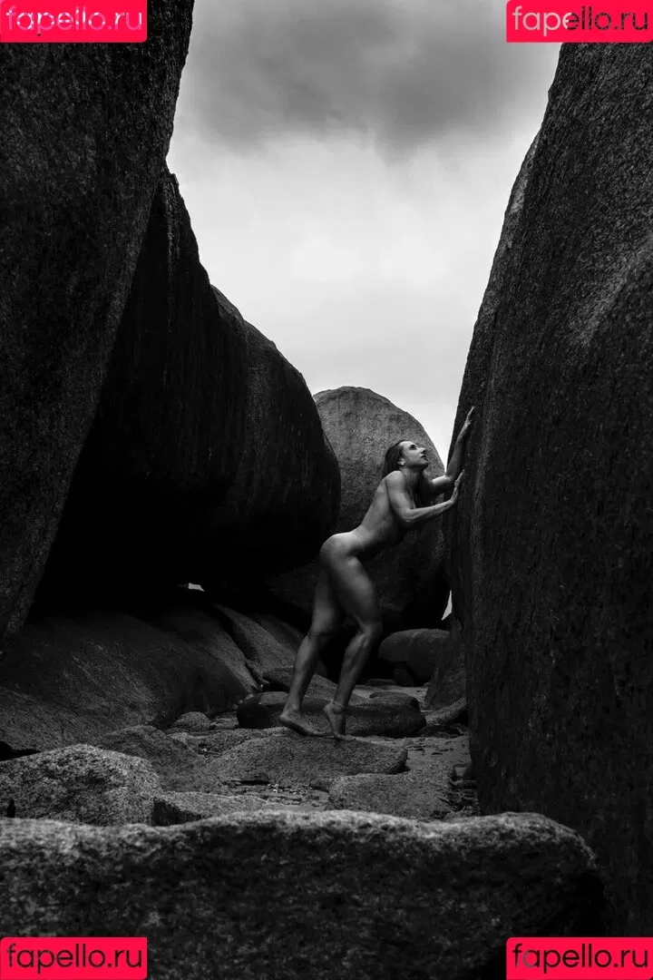 Aline Hirth Onlyfans Photo Gallery 
