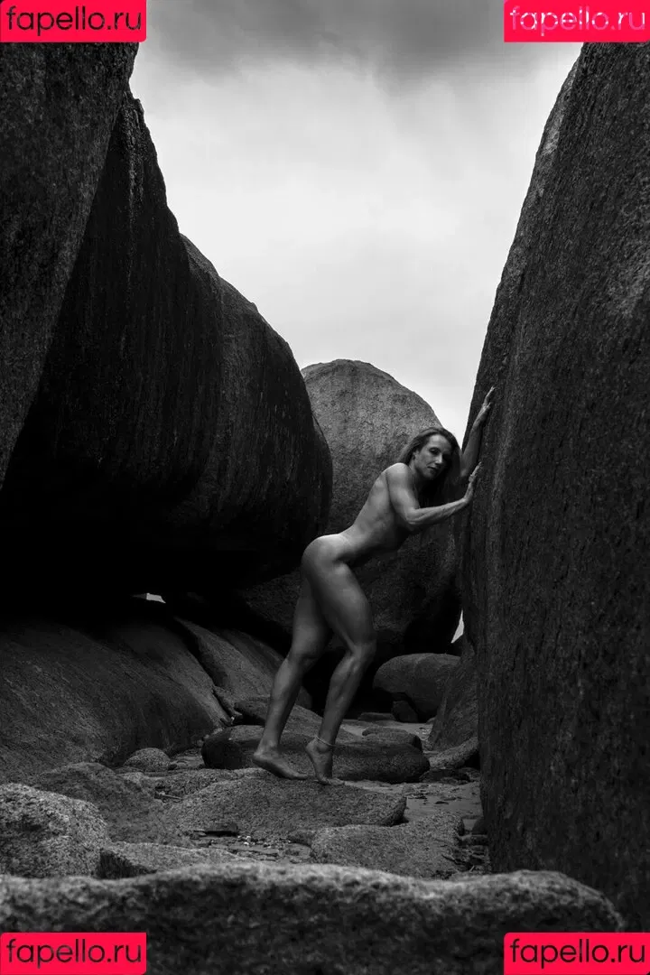 Aline Hirth Onlyfans Photo Gallery 