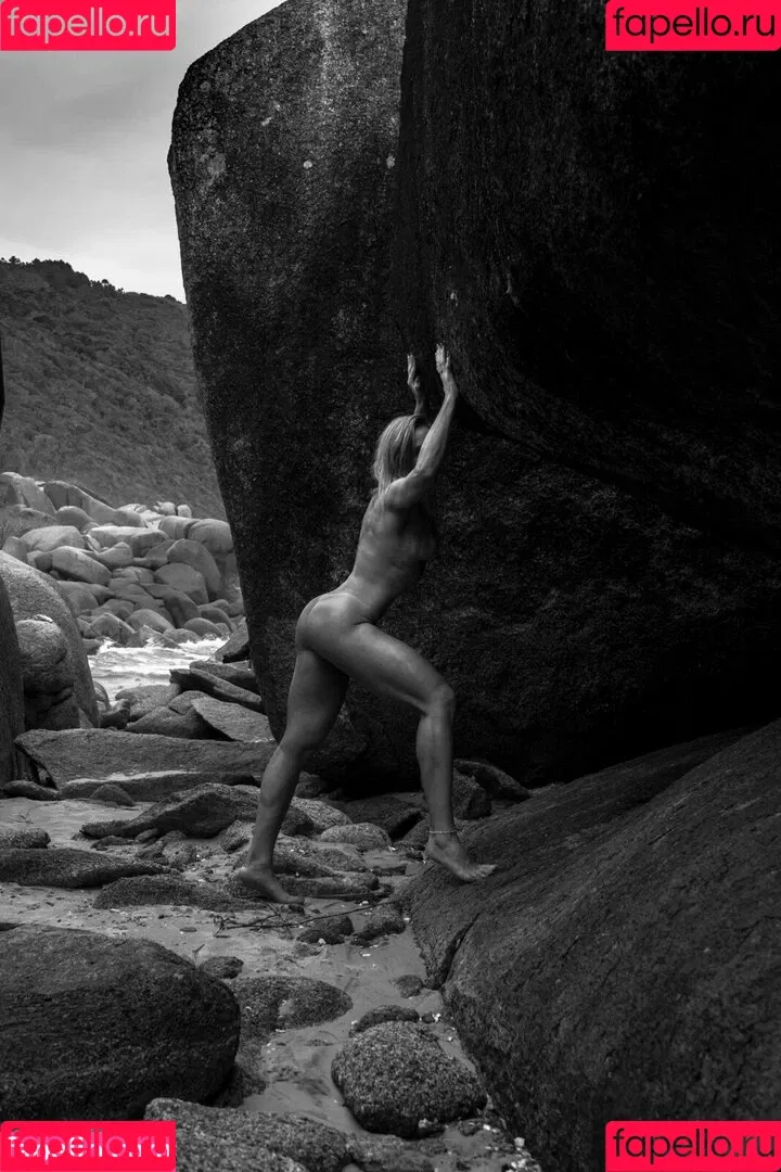 Aline Hirth Onlyfans Photo Gallery 