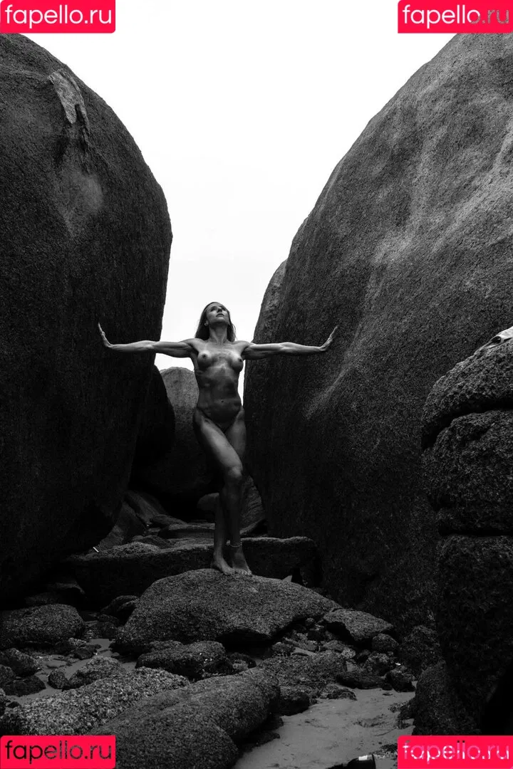 Aline Hirth Onlyfans Photo Gallery 