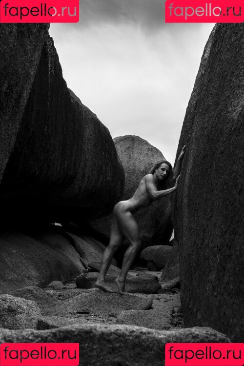 Aline Hirth Nude Onlyfans Photo 66
