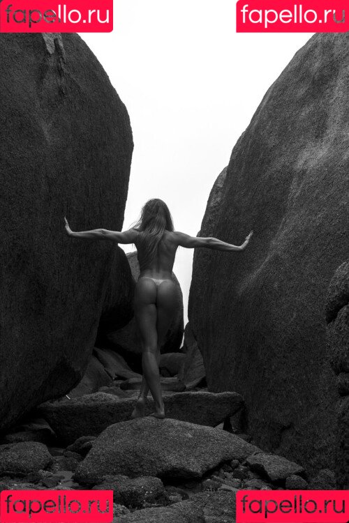Aline Hirth Nude Onlyfans Photo 59