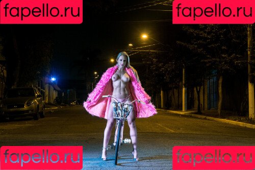 Aline Hirth Onlyfans Photo Gallery 