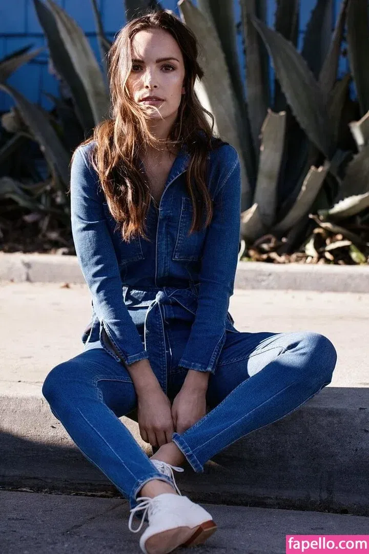 Jodi Balfour Onlyfans Photo Gallery 