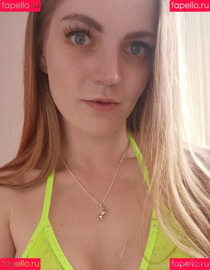 carlyraesummers Onlyfans Photo Gallery 
