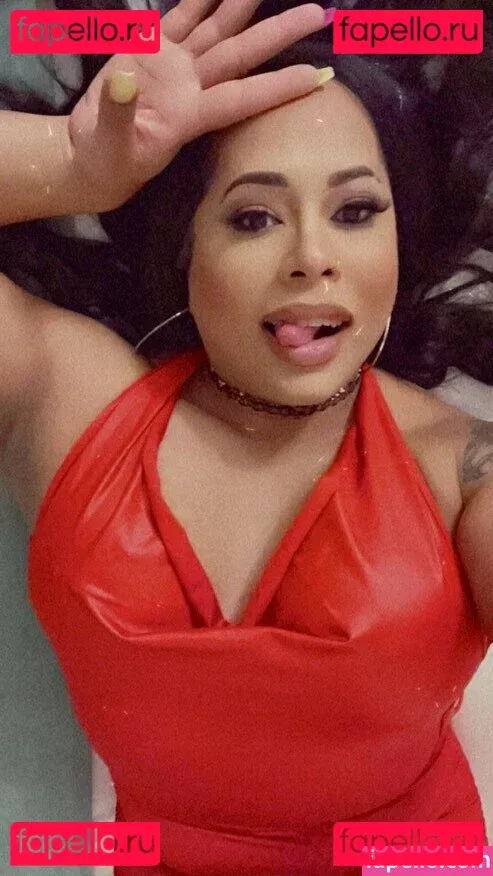 Nyla Rose Onlyfans Photo Gallery 