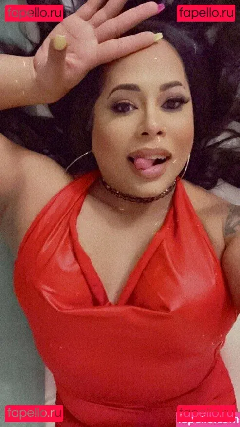 Nyla Rose Onlyfans Photo Gallery 