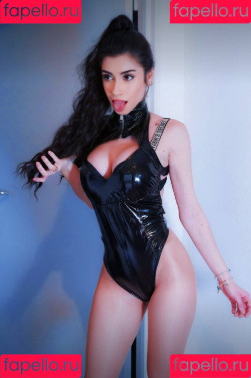 angelqu33n Onlyfans Photo Gallery 