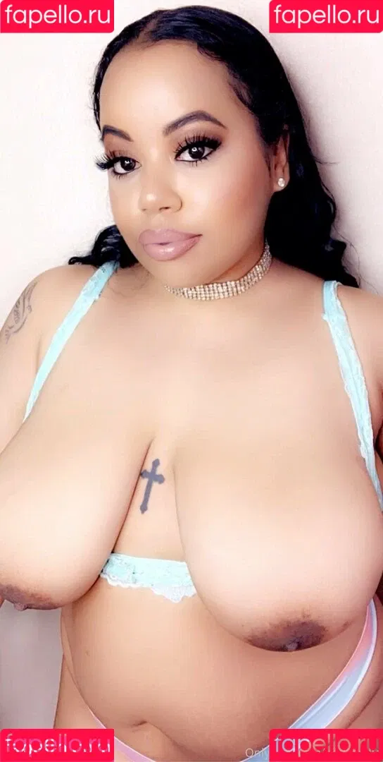 kittikarella Onlyfans Photo Gallery 