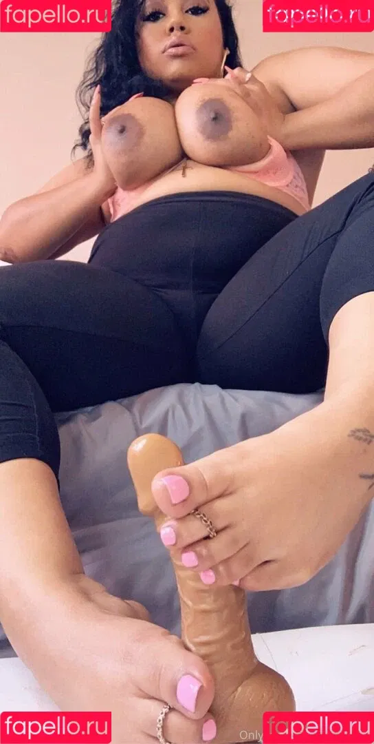 kittikarella Onlyfans Photo Gallery 
