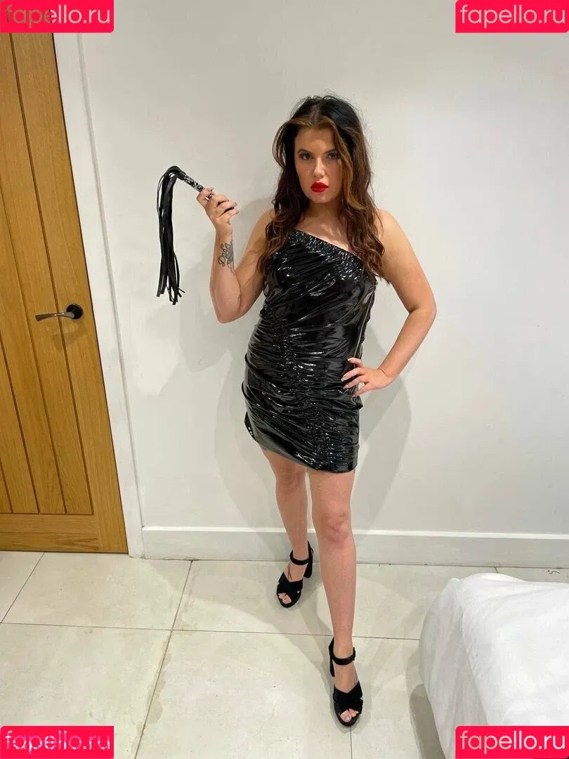kittikarella Onlyfans Photo Gallery 