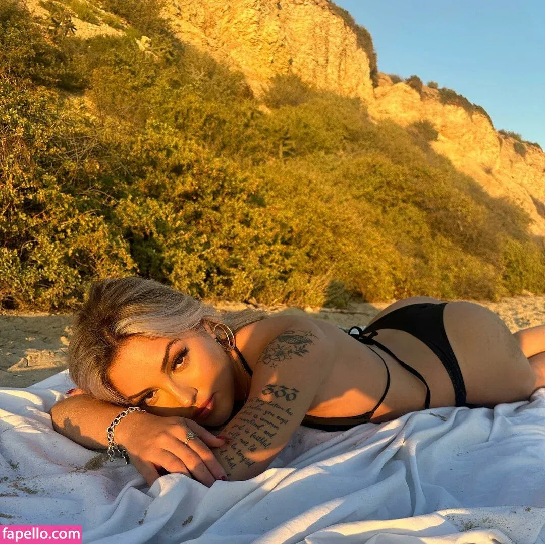 kellysnowx Onlyfans Photo Gallery 