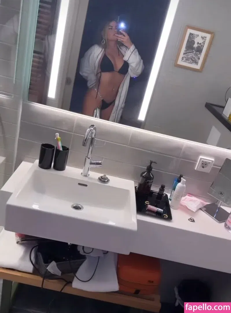 Tais Lambertini Onlyfans Photo Gallery 