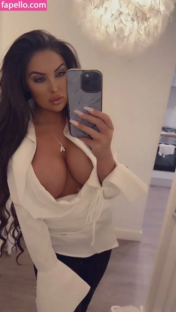 English-teacola-rose Onlyfans Photo Gallery 