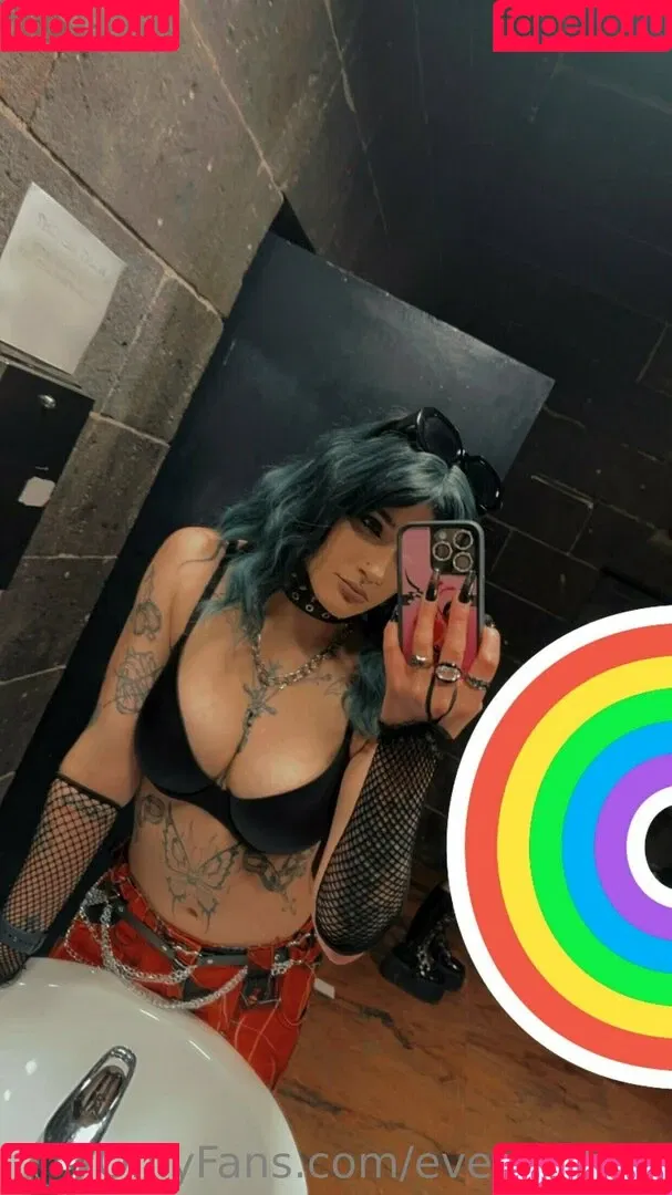 Eve.winters Onlyfans Photo Gallery 